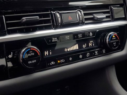 New 2025 Nissan Pathfinder SL image 22