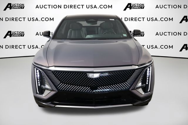 Used 2024 Cadillac Lyriq Tech AWD/4WD image 2