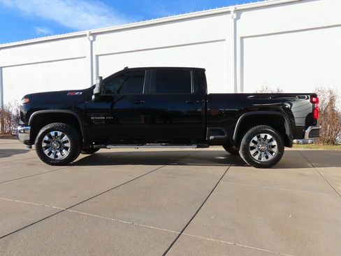 Used 2025 Chevrolet Silverado 2500 LT w/ Safety Package image 4