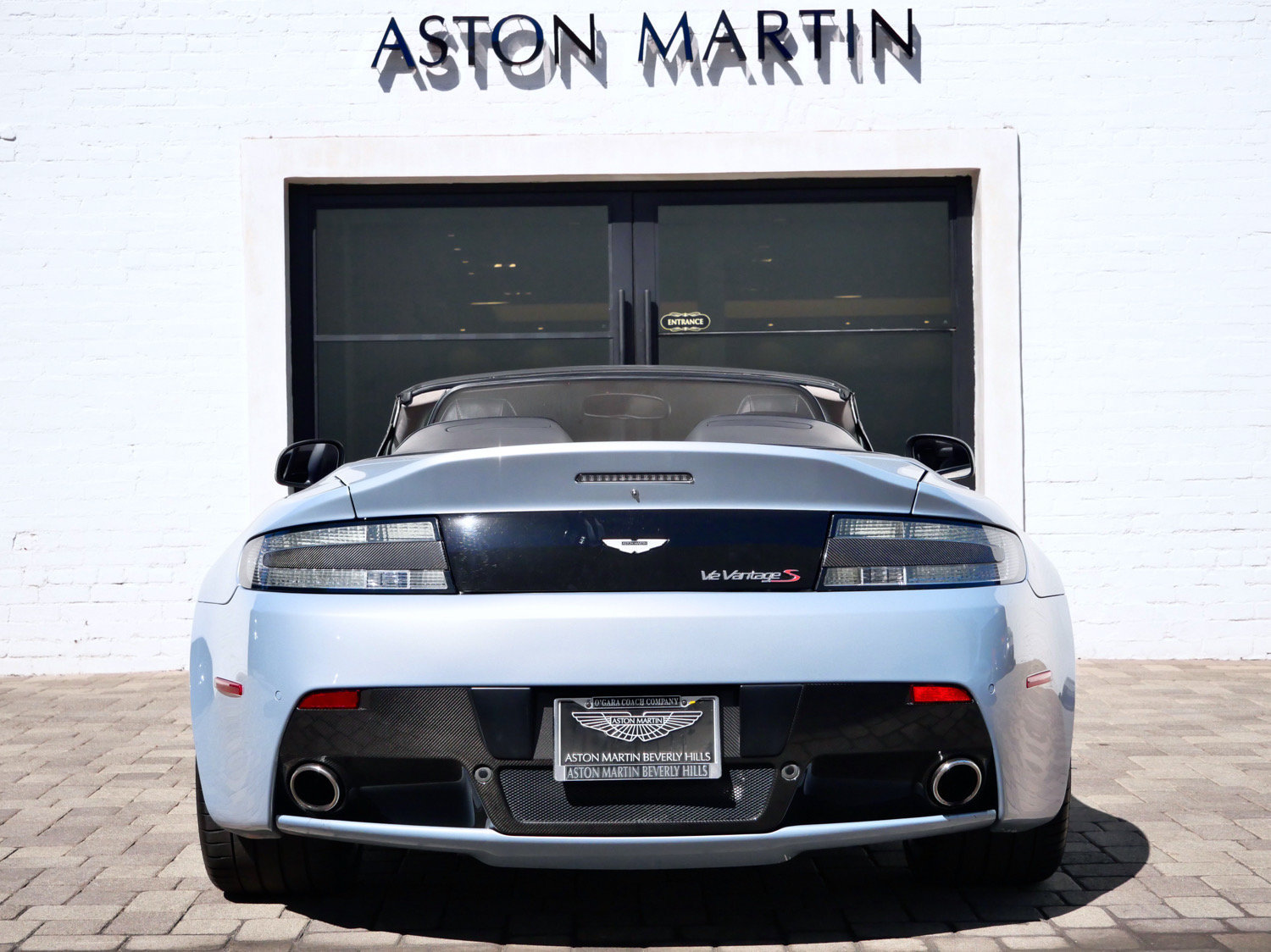 Used 2015 Aston Martin V12 Vantage S RWD image 32