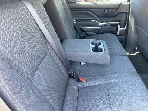 Used 2025 Toyota 4Runner SR5 AWD/4WD image 22