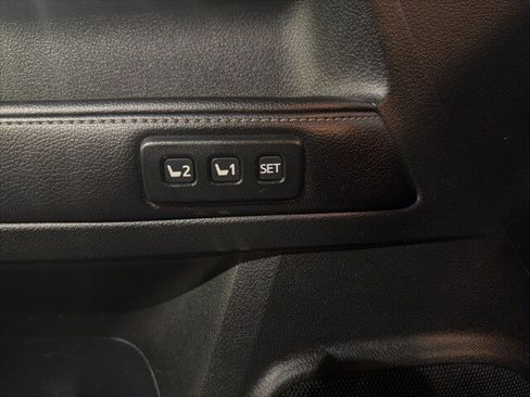 Used 2016 Toyota 4Runner Limited image 8