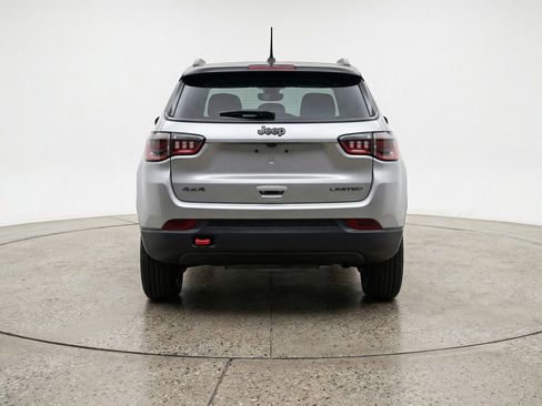 Used 2025 Jeep Compass Trailhawk AWD/4WD image 7