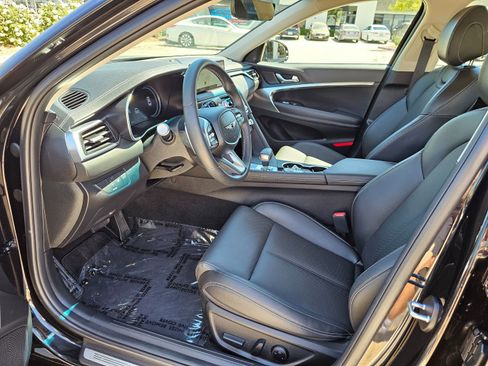 Used 2026 Genesis G70 2.5T image 16