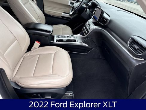 Used 2022 Ford Explorer XLT AWD/4WD image 13