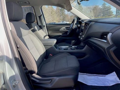 Used 2020 Chevrolet Traverse LT w/ LPO, Blackout Package image 27