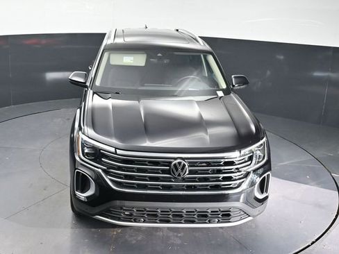 Used 2025 Volkswagen Atlas SEL AWD/4WD image 24