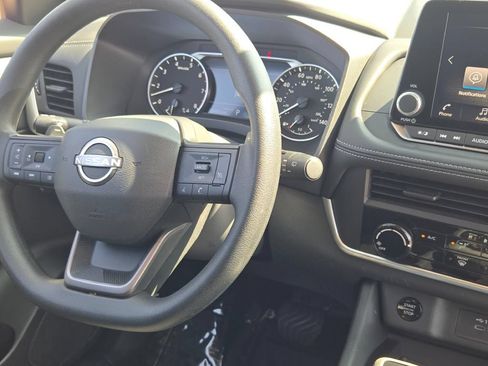 Used 2026 Nissan Rogue S FWD image 6