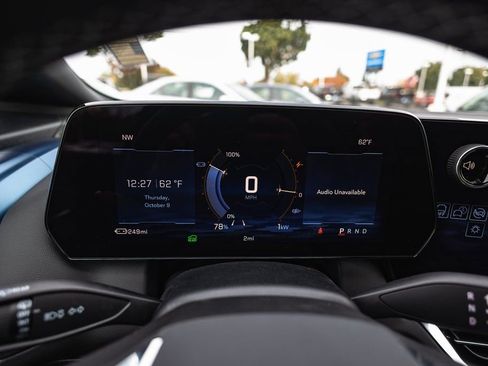 New 2026 Chevrolet Equinox EV LT image 5