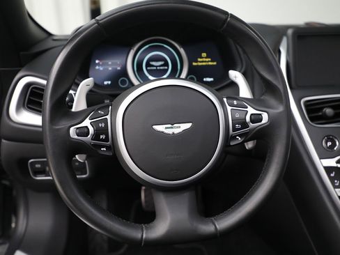 Used 2020 Aston Martin DB11 Volante RWD image 23
