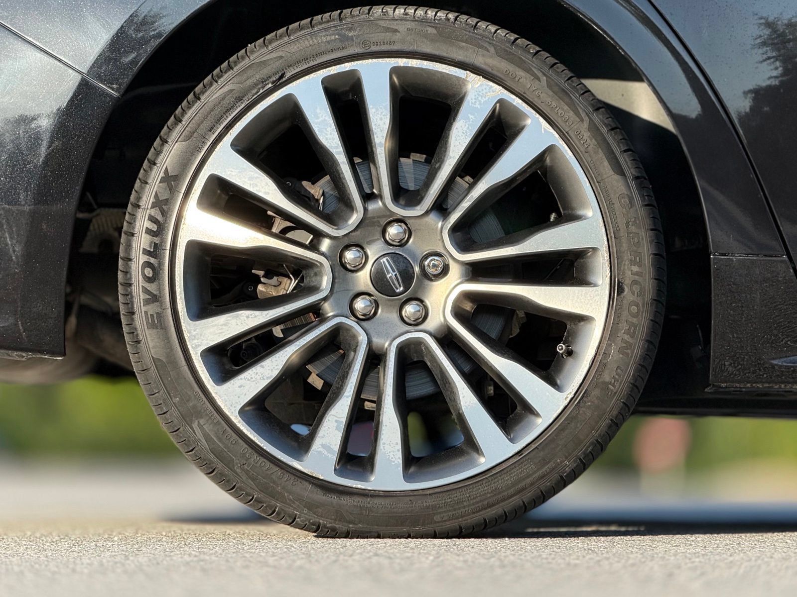 Used 2020 Lincoln Continental AWD w/ Premium Package image 18