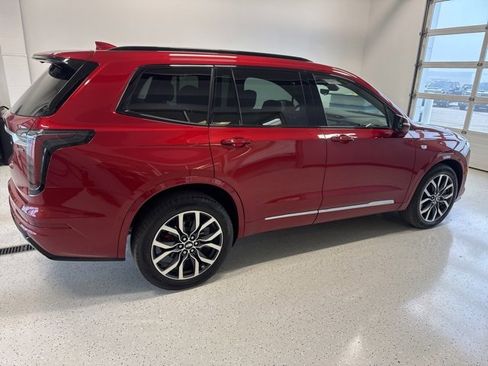 Used 2024 Cadillac XT6 Sport image 10
