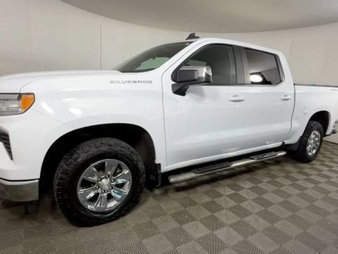 Used 2022 Chevrolet Silverado 1500 LT w/ Protection Package AWD/4WD image 11