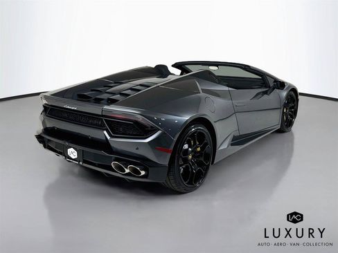 Used 2017 Lamborghini Huracan LP 580-2 RWD image 6