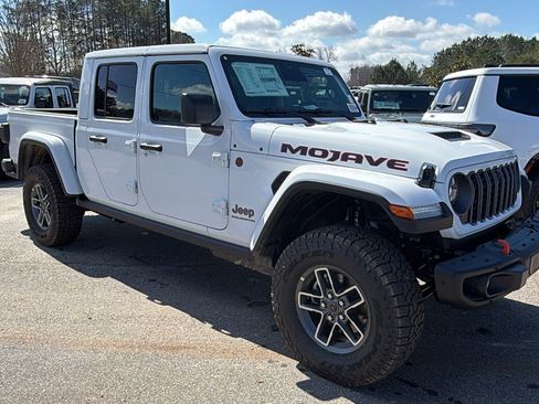New 2026 Jeep Gladiator Mojave image 5