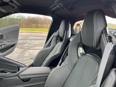 Used 2024 Chevrolet Corvette Stingray Preferred Cpe w/ Stealth Interior Trim Package image 20