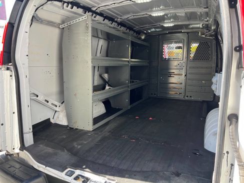 Used 2021 Chevrolet Express 2500 w/ Driver Convenience Package image 16