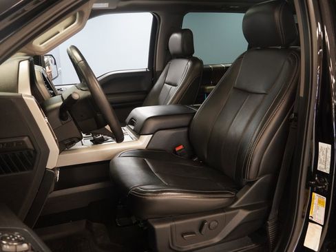 Used 2019 Ford F150 Lariat image 3