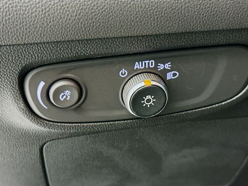 Used 2025 Buick Encore GX Preferred image 17