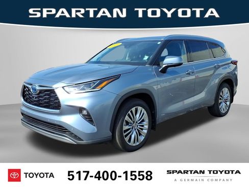 Used 2023 Toyota Highlander Platinum AWD/4WD image 1