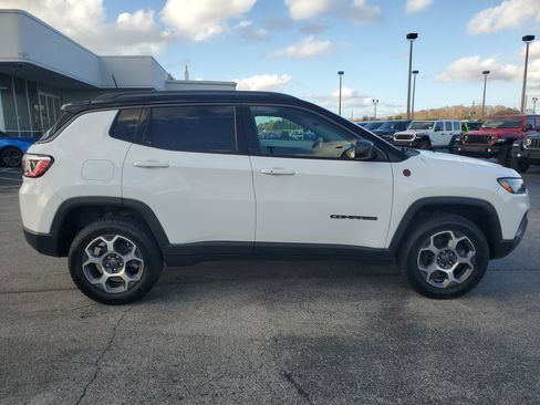 Used 2022 Jeep Compass Trailhawk w/ Trailhawk Convenience Group image 9
