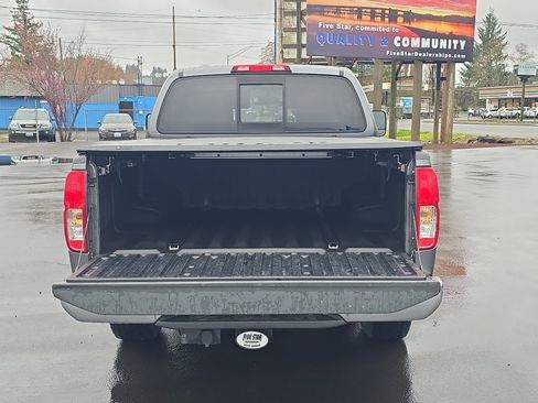 Used 2016 Nissan Frontier SV w/ SV Value Truck Package image 9