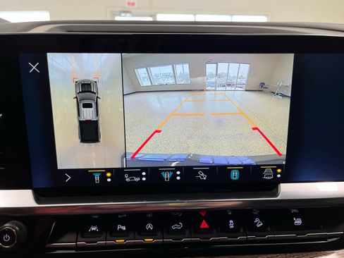 Used 2022 Chevrolet Silverado 1500 LT Trail Boss w/ LT Trail Boss Premium Package image 36