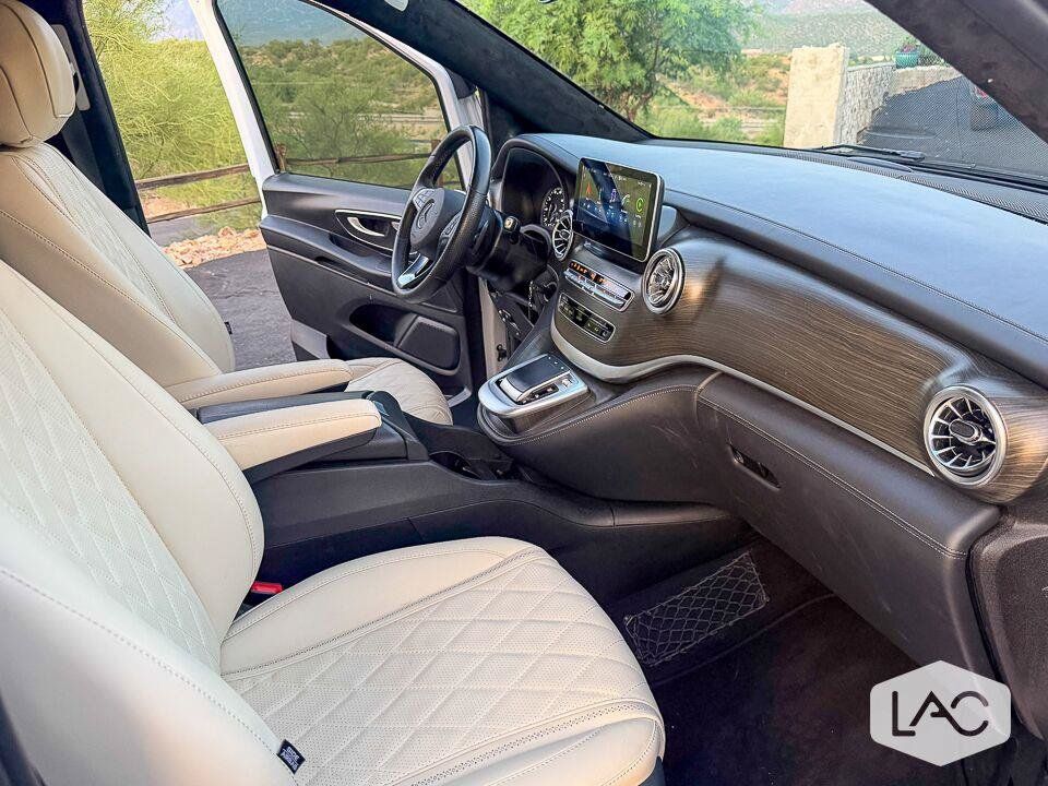 Used 2023 Mercedes-Benz Metris Passenger image 16