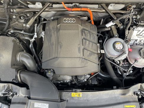 Used 2024 Audi Q5 e Premium Plus w/ Premium Plus Package image 10
