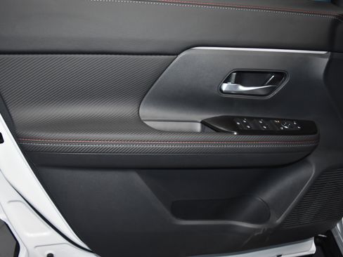 New 2026 Nissan Kicks SR w/ Cold Weather Package image 3