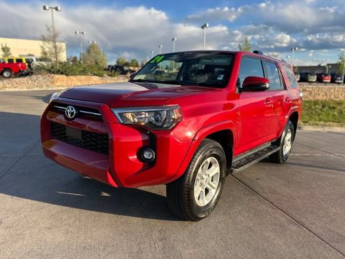 Used 2024 Toyota 4Runner SR5 Premium AWD/4WD image 4