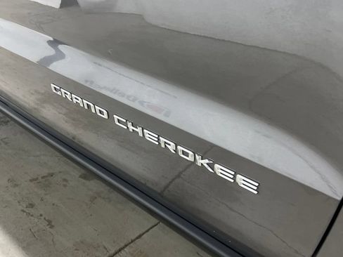 Used 2015 Jeep Grand Cherokee Limited w/ Luxury Group II AWD/4WD image 10