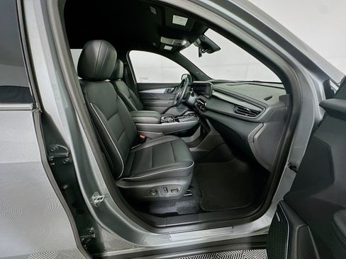 Used 2025 Buick Enclave Preferred image 34