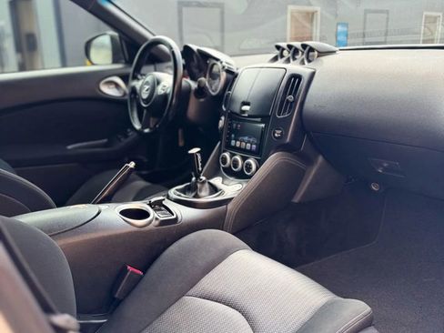 Used 2014 Nissan 370Z Coupe w/ Sport Package image 21