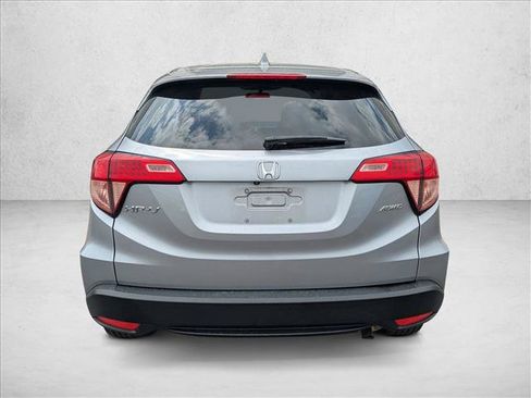 Used 2017 Honda HR-V EX image 6