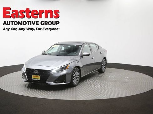 Used 2023 Nissan Altima 2.5 SV w/ SV Premium Package FWD image 55