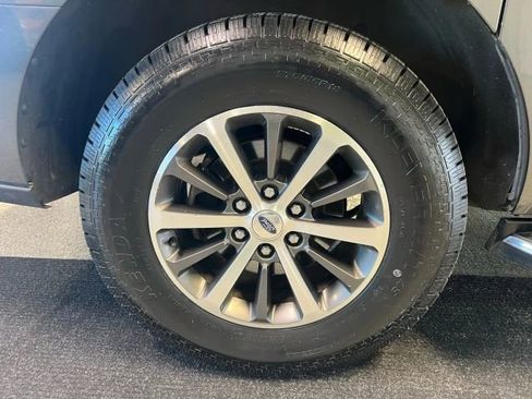 Used 2018 Ford Expedition Max XLT w/ Equipment Group 202A image 19