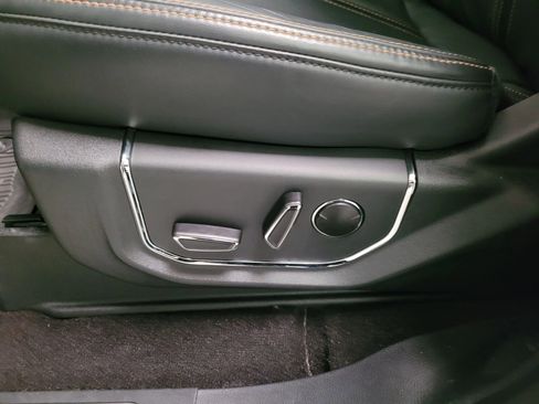 Used 2023 Ford Expedition Platinum image 15