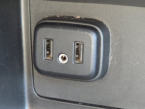 Used 2022 Chevrolet Colorado Z71 image 8