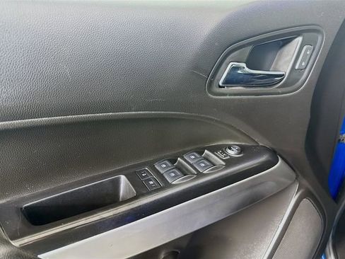 Used 2018 Chevrolet Colorado ZR2 image 18