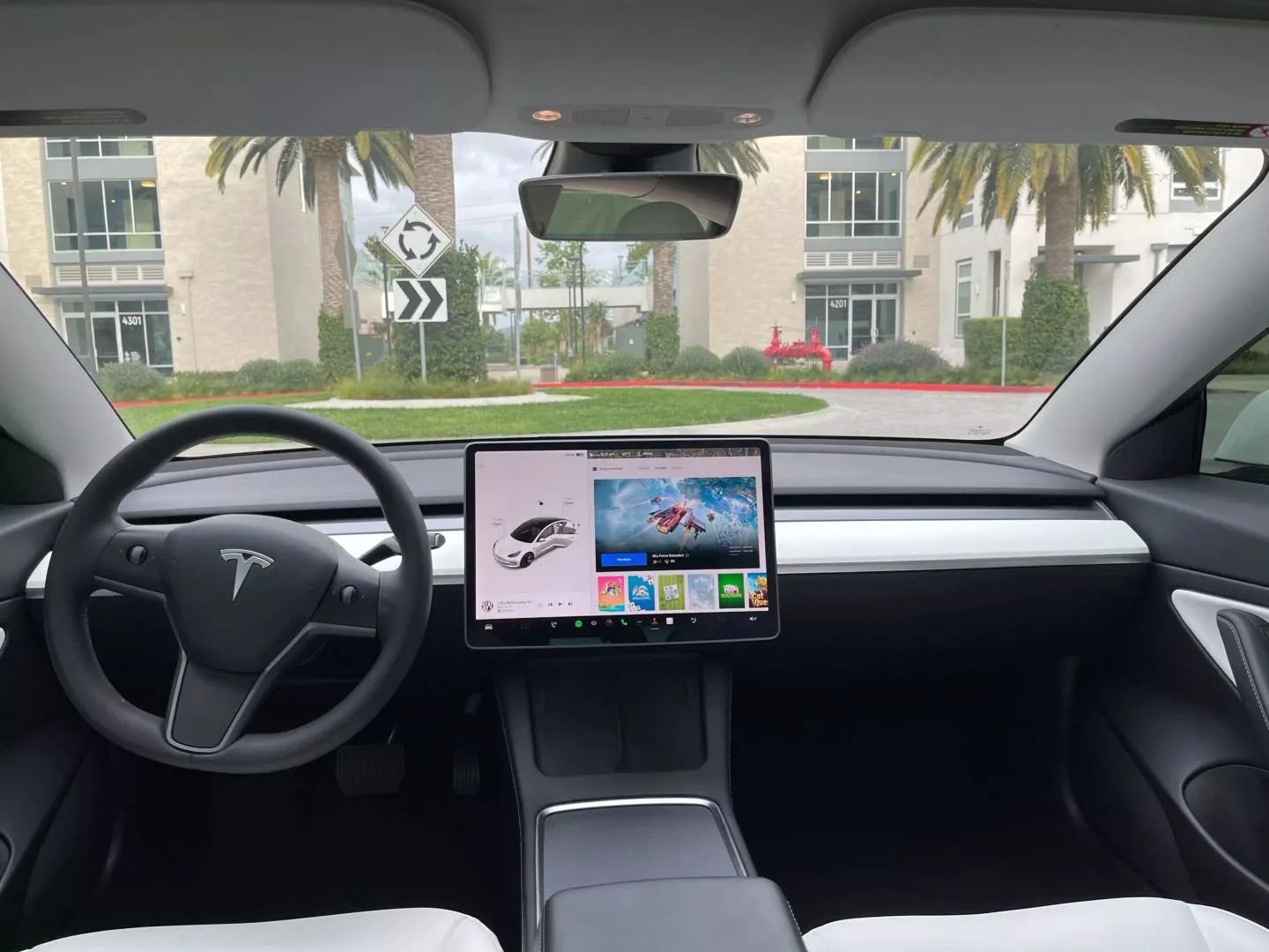 Used 2023 Tesla Model 3 Standard Range RWD image 8