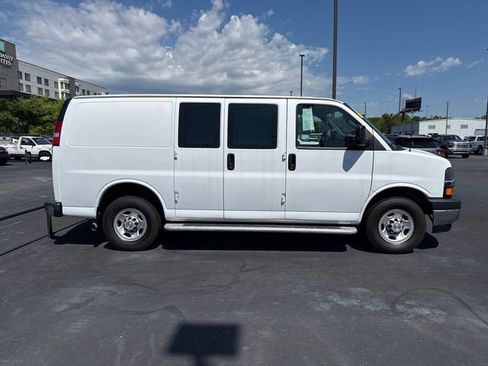 Used 2024 Chevrolet Express 2500 w/ Driver Convenience Package RWD image 2