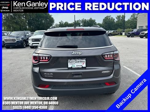 Used 2023 Jeep Compass Latitude AWD/4WD image 9