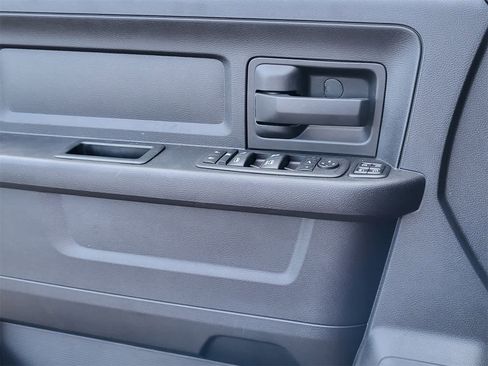 Used 2024 RAM 2500 Tradesman w/ Chrome Appearance Group image 22