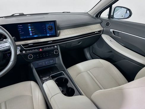 Used 2025 Hyundai Sonata SEL FWD image 23