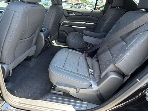 New 2026 Chevrolet Traverse LT FWD image 16