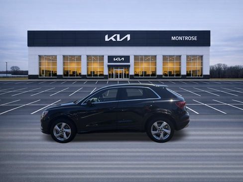 Used 2022 Audi Q3 2.0T Premium AWD/4WD image 9