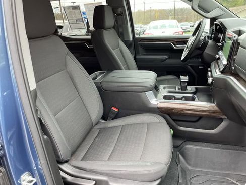 Used 2025 GMC Sierra 1500 Elevation image 27