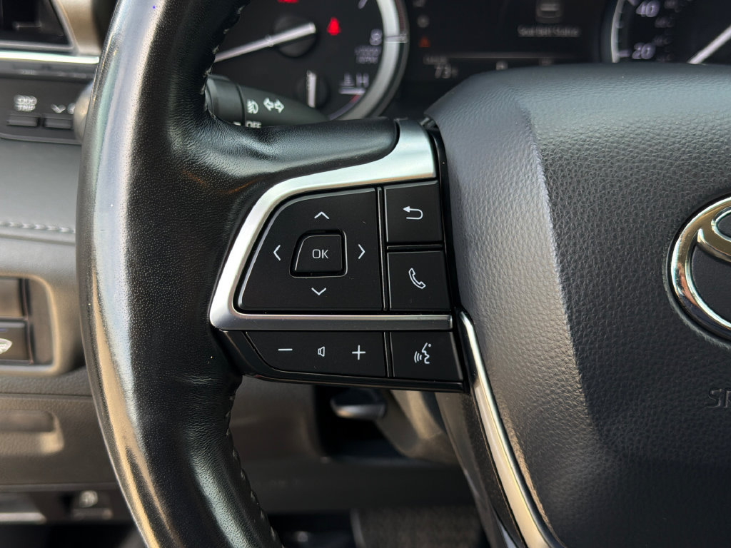Used 2021 Toyota Highlander Limited AWD/4WD image 32