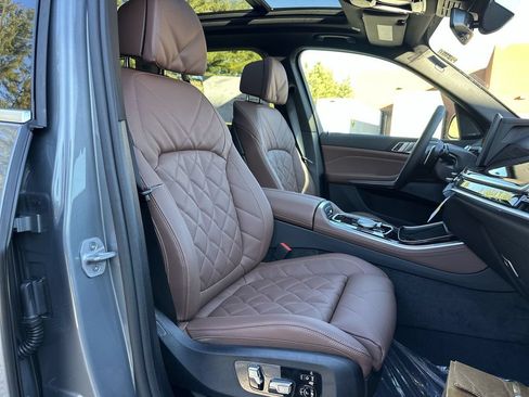 Used 2025 BMW X5 xDrive40i w/ Climate Comfort Package AWD/4WD image 33